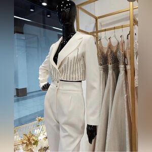 Elegant White Women's Pantset